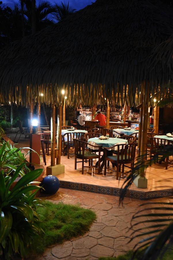 Hotel Canciones Del Mar - Beachfront 자코 외부 사진